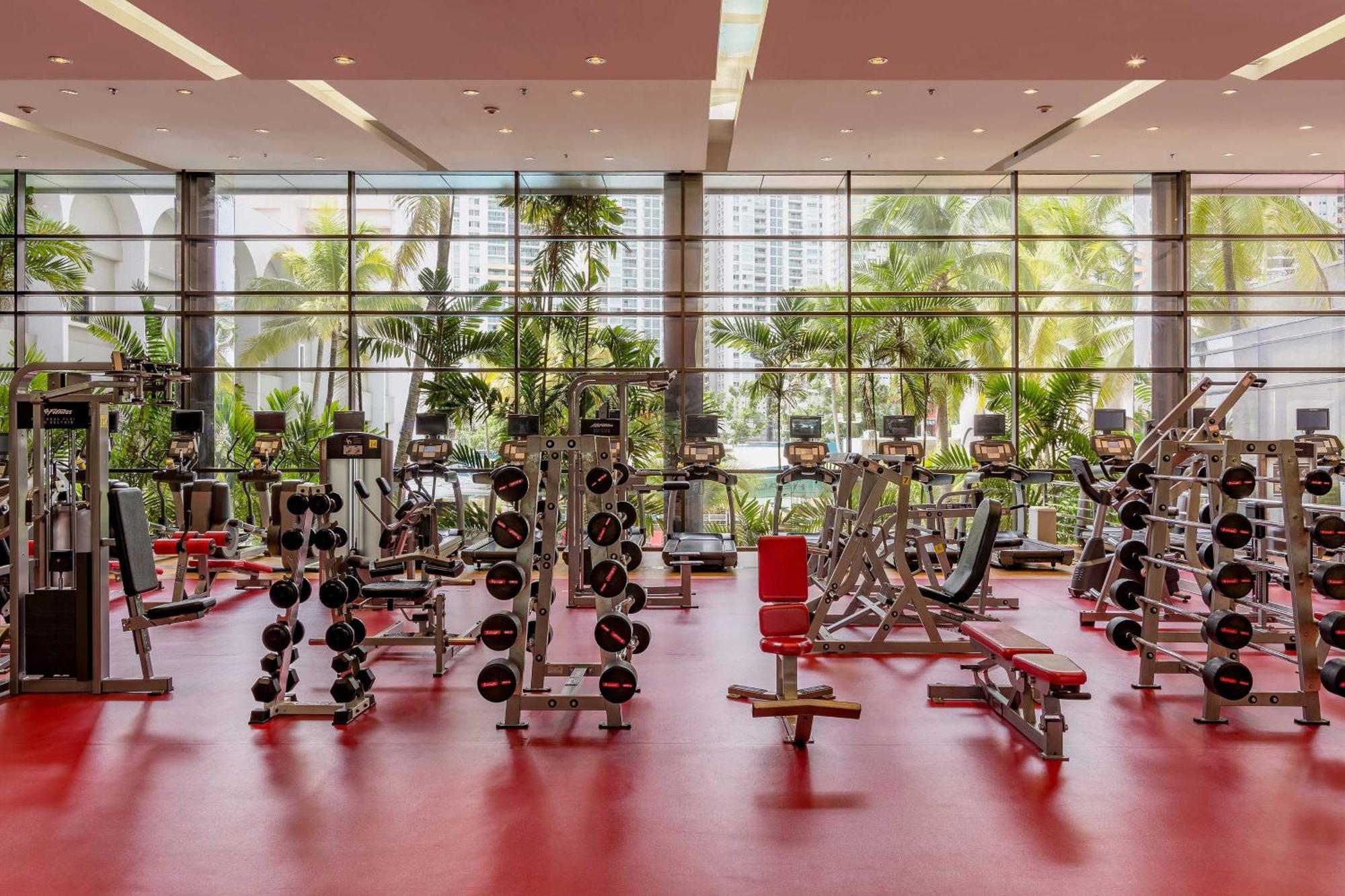 Sheraton Grand Panama Esterno foto The gym at the InterContinental Hotel, Kuala Lumpur
