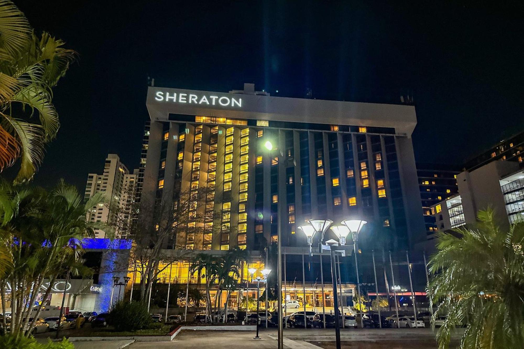 Sheraton Grand Panama Esterno foto Sheraton Surabaya