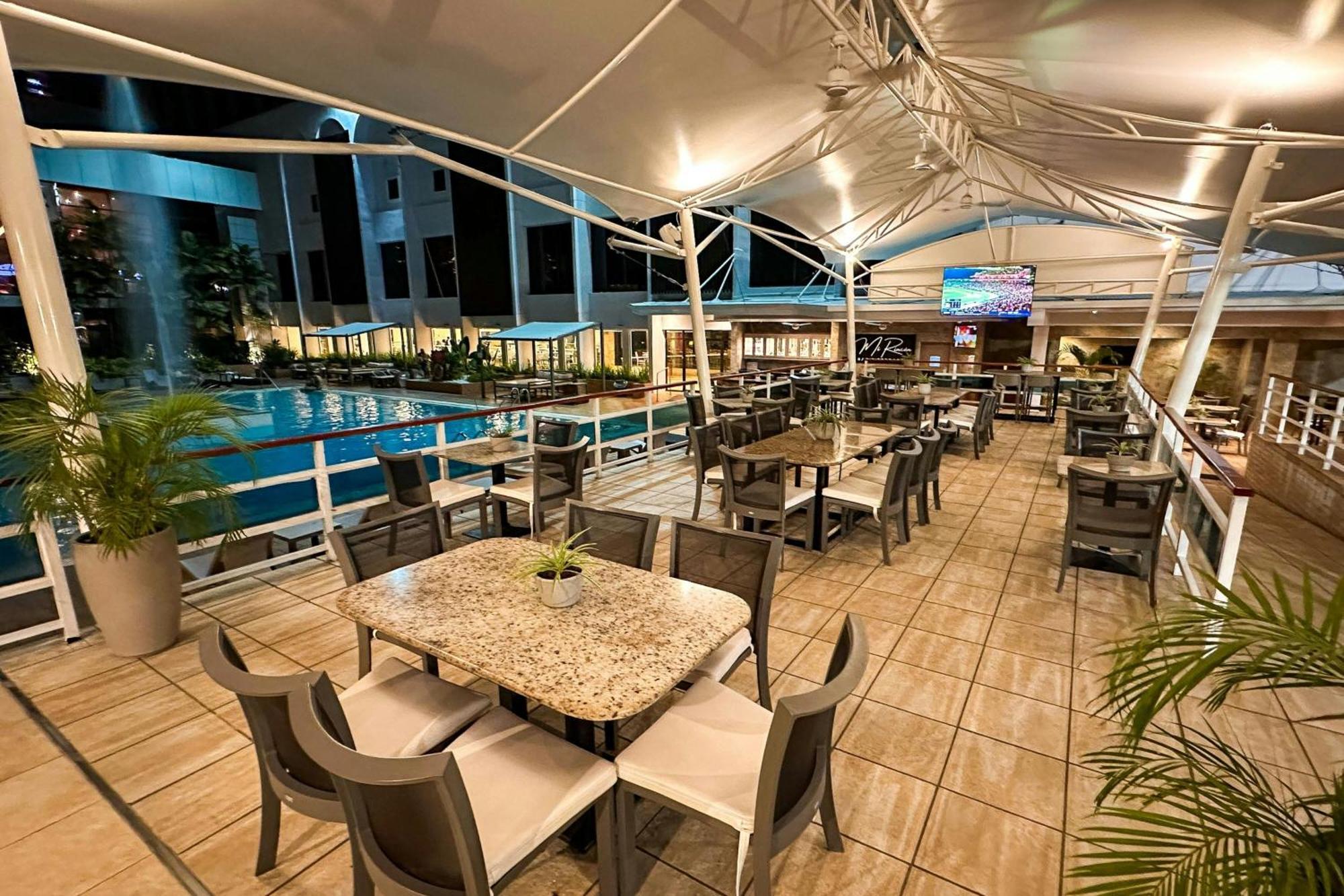 Sheraton Grand Panama Esterno foto